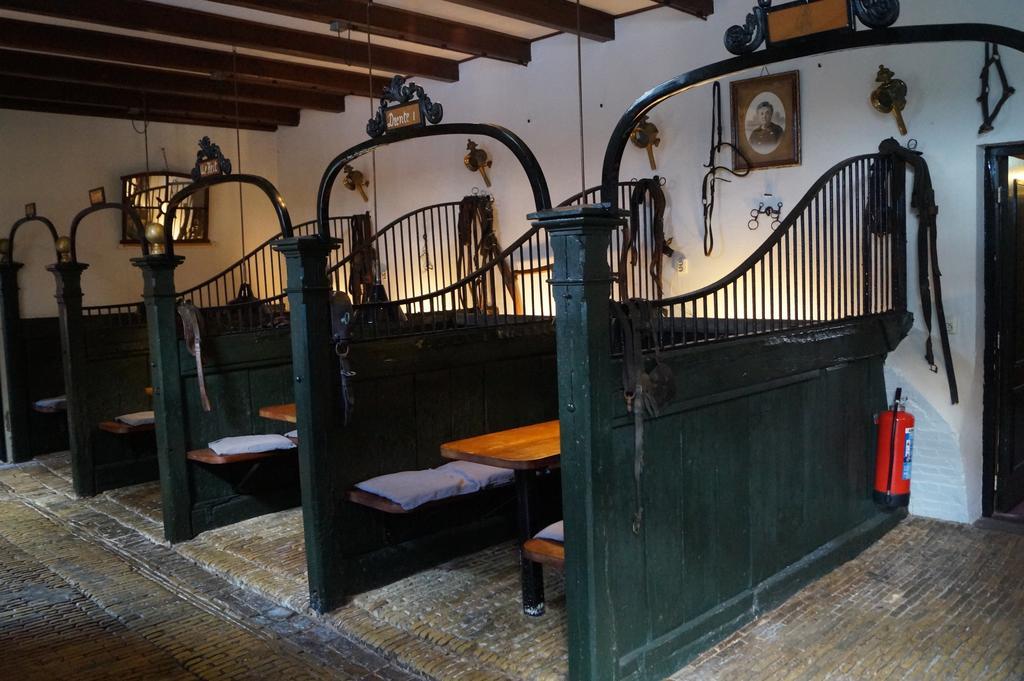 Hotel Restaurant 'De Oorsprong' Sint Nicolaasga ภายนอก รูปภาพ
