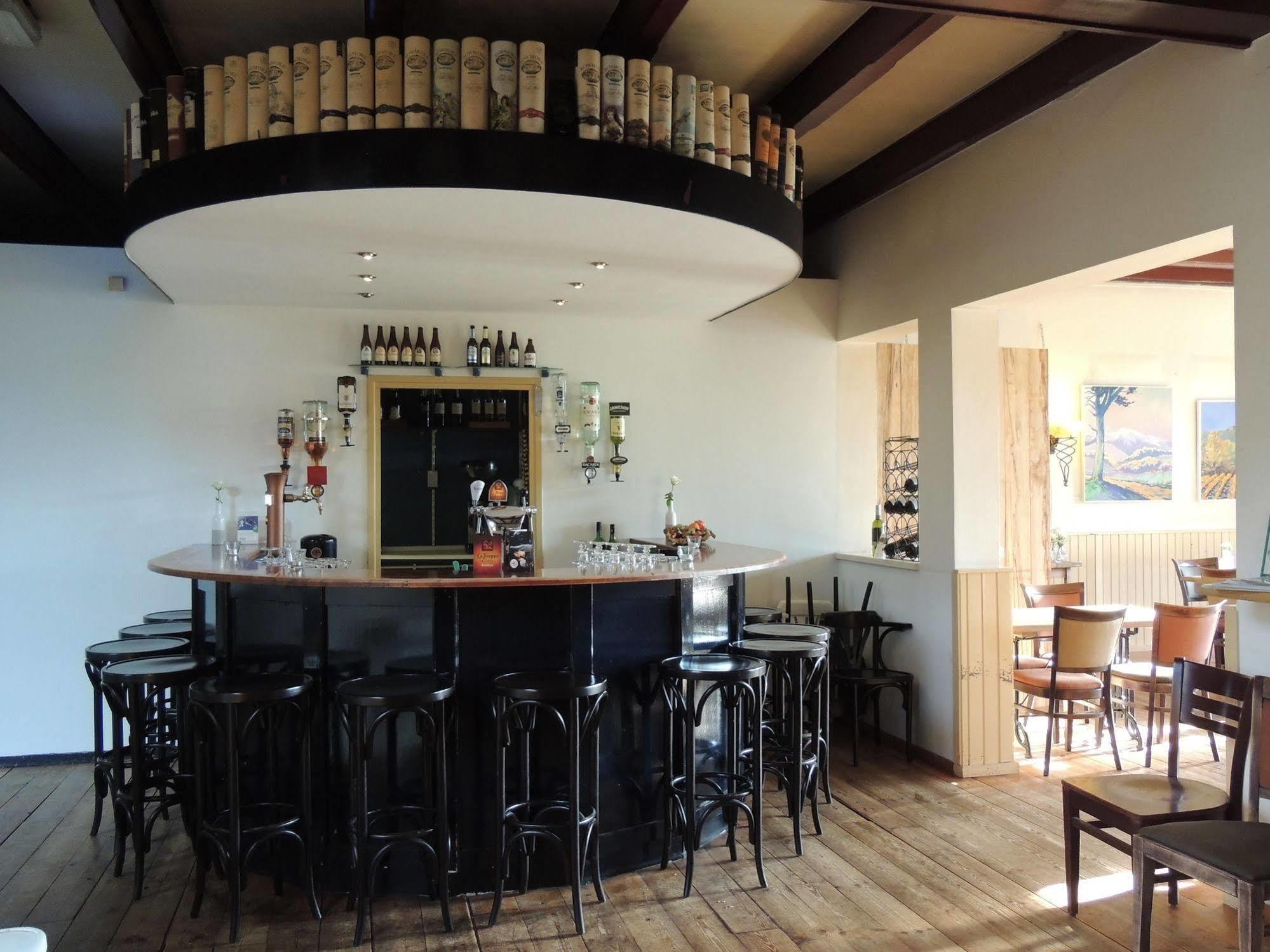 Hotel Restaurant 'De Oorsprong' Sint Nicolaasga ภายนอก รูปภาพ