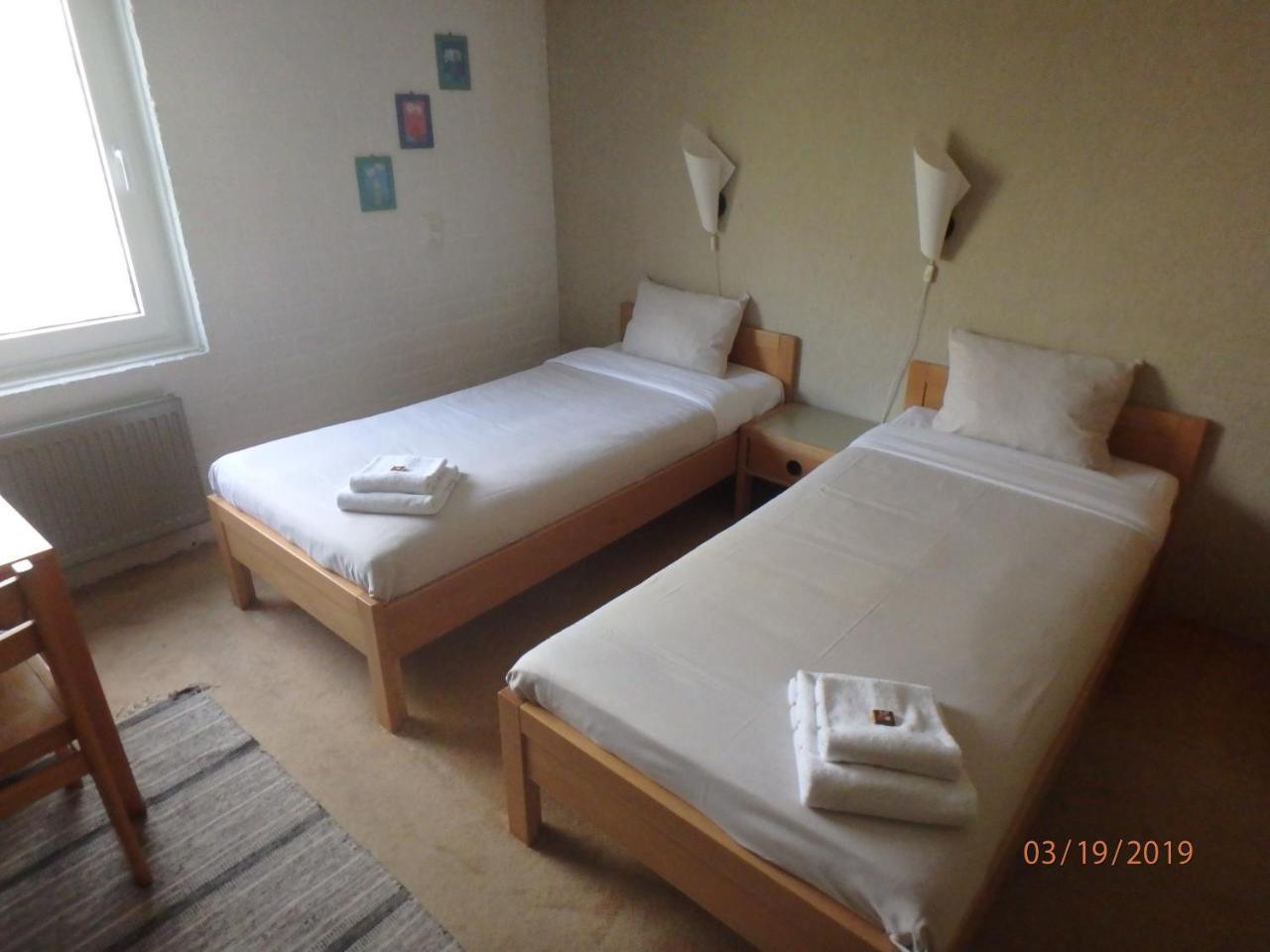 Hotel Restaurant 'De Oorsprong' Sint Nicolaasga ภายนอก รูปภาพ